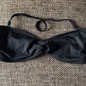 Black bikini top